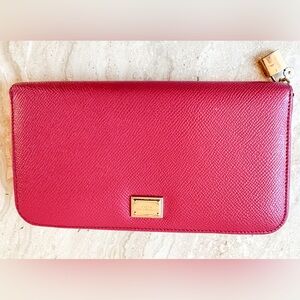 EUC Dolce & Gabbana Fuchsia Continental Zip Around Wallet